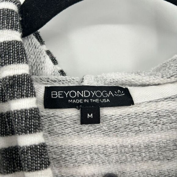 BEYOND YOGA Dark Gray White Striped Live Out Loud Hooded Swim Cover Up Medium - Picture 8 of 9